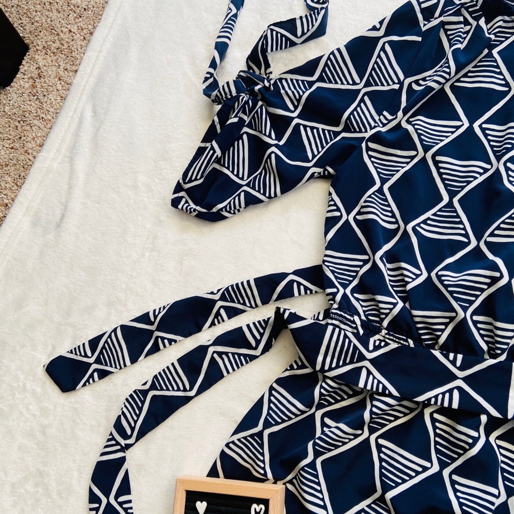 Old Navy dress, color blue with design - Picture 4 of 6